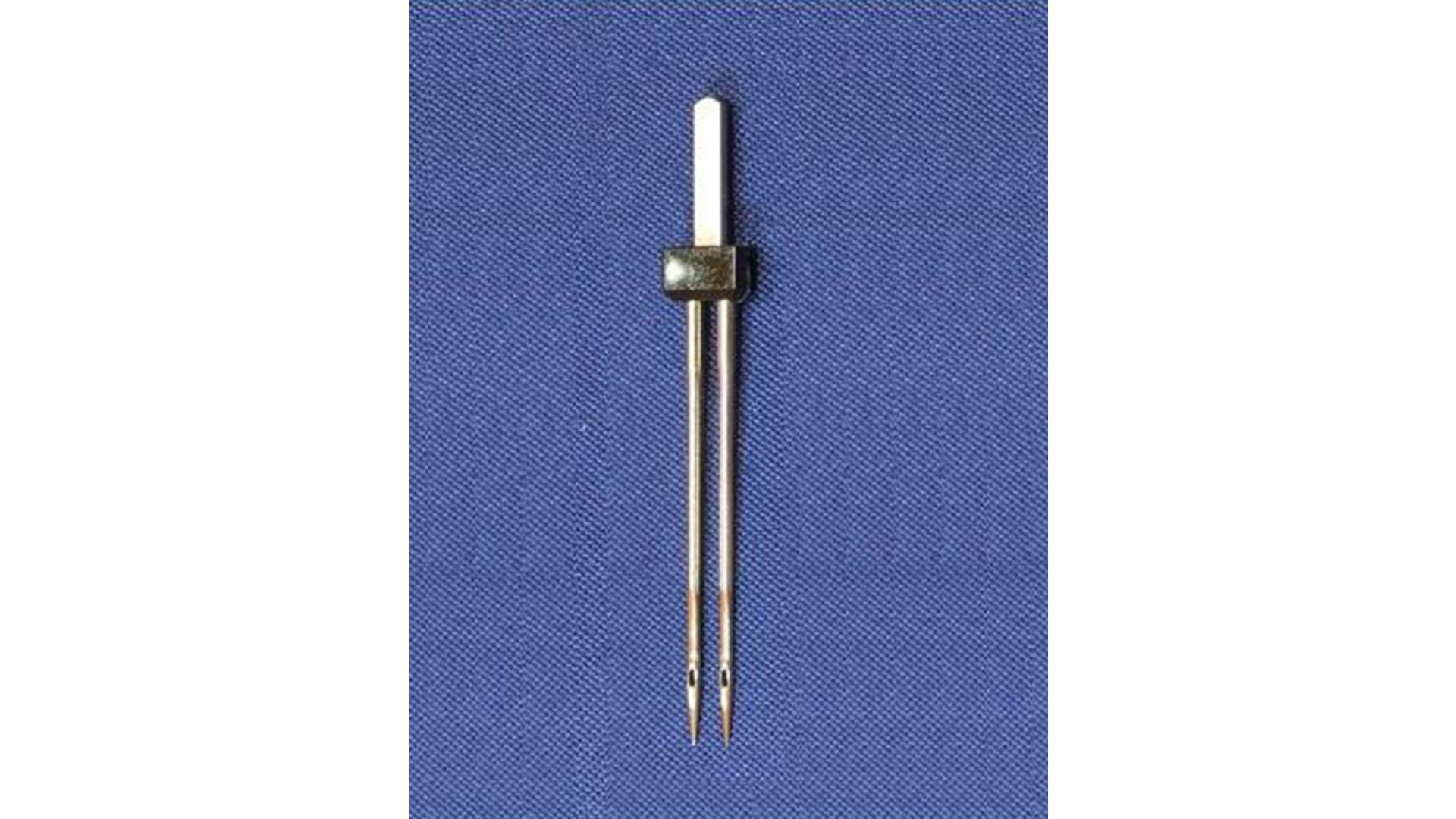 janome-ciftli-nervur-dikis-ignesi-janome-twin-130-705.jpg Janome Çiftli Nervür Dikiş İğnesi (Janome Twin 130/705) - Image 1